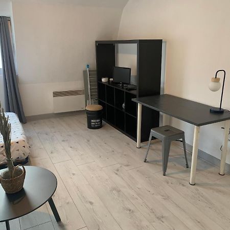 Joli Studio Avec Garage Prive Lägenhet Tarbes Exteriör bild